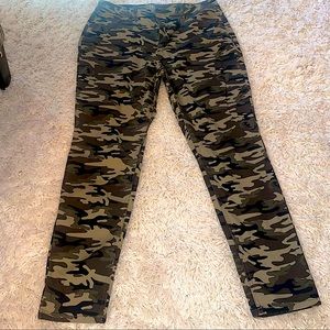 Camouflage High-Rise Skinny Jeans| Size:17| New